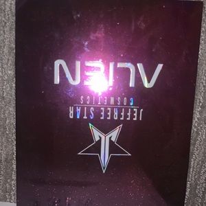 Jeffrey Star Alien Pallet
